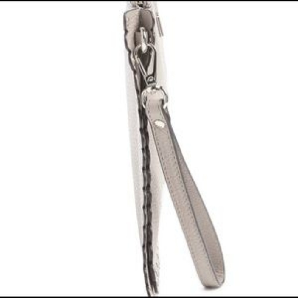 Michael Kors Scallop Leather Clutch / Wristlet - Picture 3 of 6